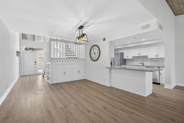 259 Old Meadow Way, Palm Beach Gardens, FL 33418