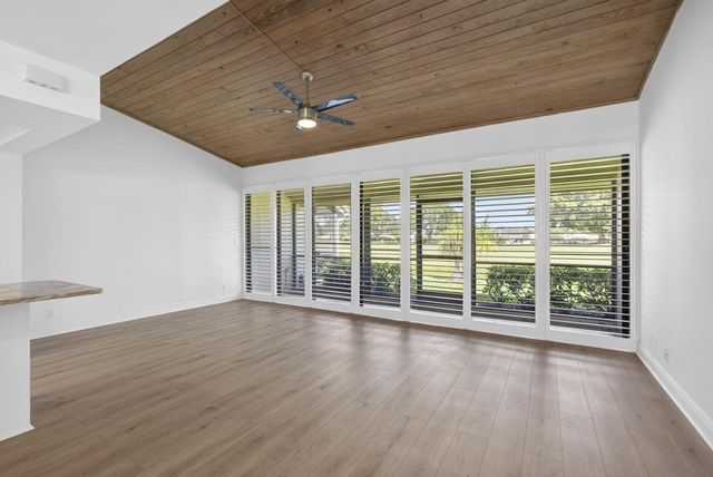 259 Old Meadow Way, Palm Beach Gardens, FL 33418