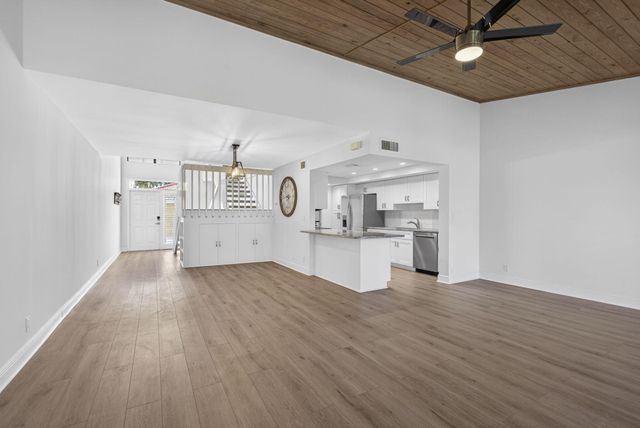 259 Old Meadow Way, Palm Beach Gardens, FL 33418