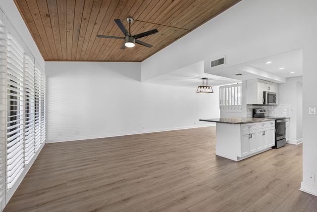 259 Old Meadow Way, Palm Beach Gardens, FL 33418