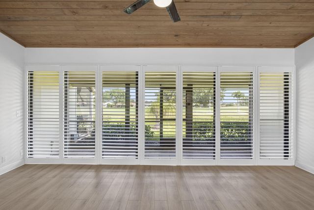 259 Old Meadow Way, Palm Beach Gardens, FL 33418