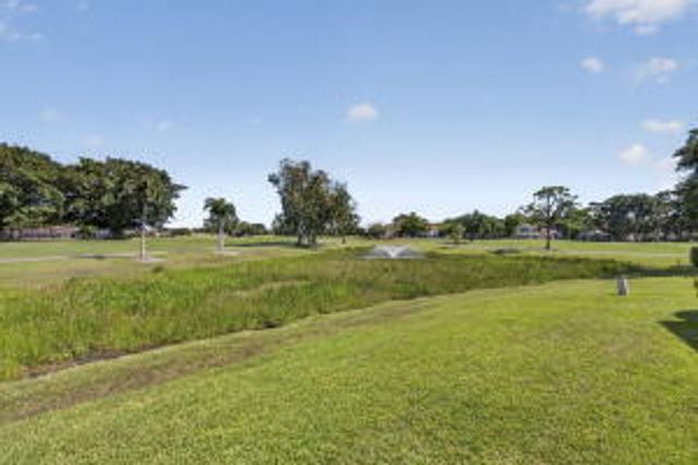 259 Old Meadow Way, Palm Beach Gardens, FL 33418