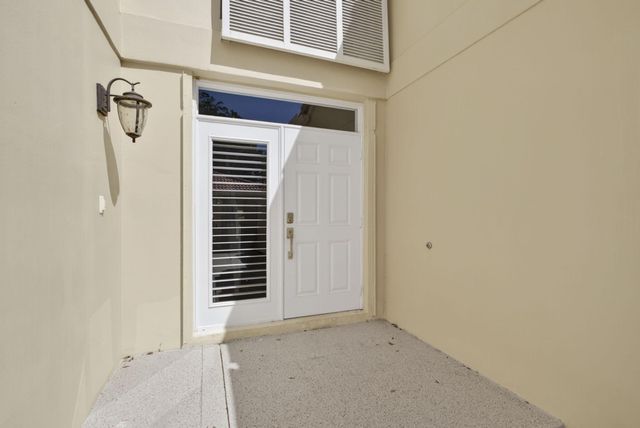 259 Old Meadow Way, Palm Beach Gardens, FL 33418