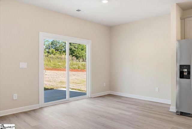 1556 Erindale Drive, Wellford, SC 29385