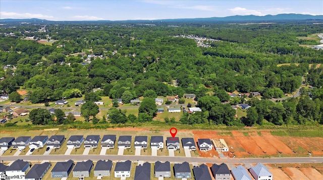 1556 Erindale Drive, Wellford, SC 29385