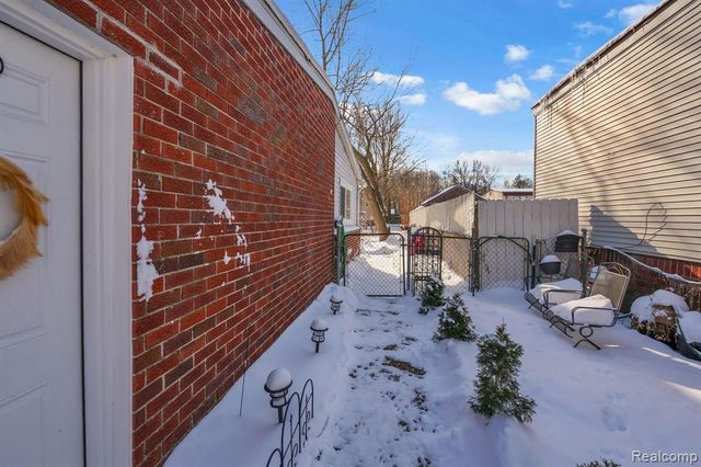 35831 Somerset Street, Westland, MI 48186