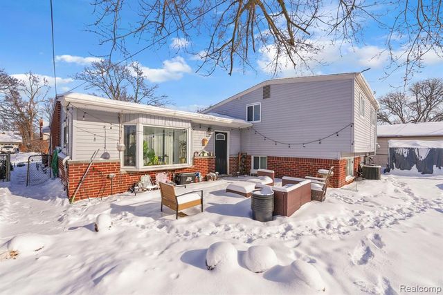 35831 Somerset Street, Westland, MI 48186