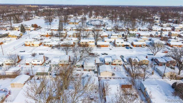 35831 Somerset Street, Westland, MI 48186