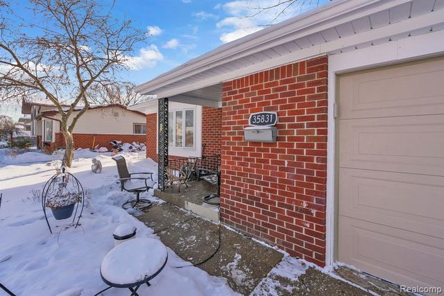 35831 Somerset Street, Westland, MI 48186