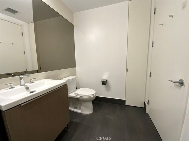 889 Francisco 1105, Los Angeles, CA 90017