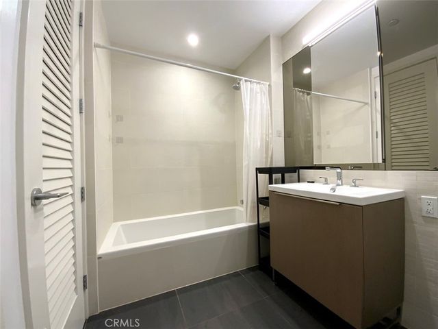 889 Francisco 1105, Los Angeles, CA 90017