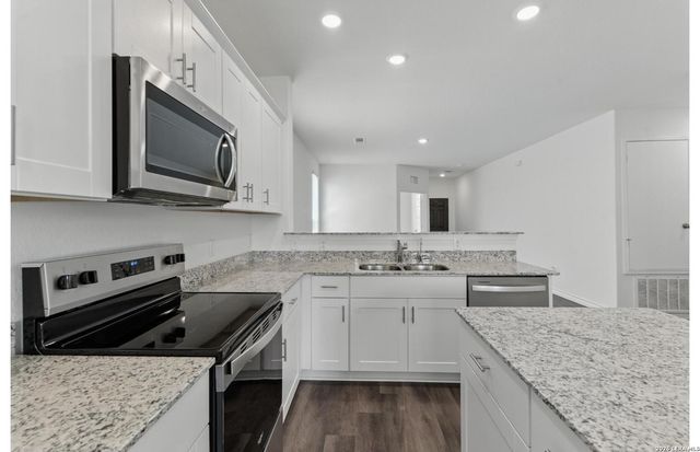 5167 Bay Breeze, San Antonio, TX 78245