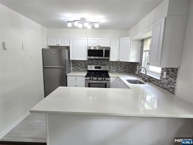 465 Maple Hill Drive 48, Hackensack, NJ 07601