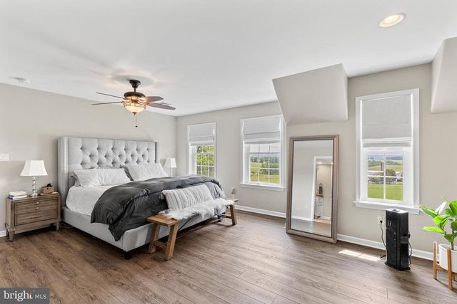 5611 MEADEVILLE RD, Gap, PA 17527
