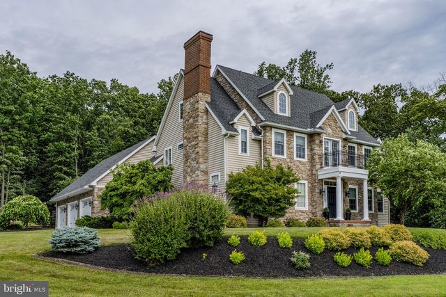 5611 MEADEVILLE RD, Gap, PA 17527