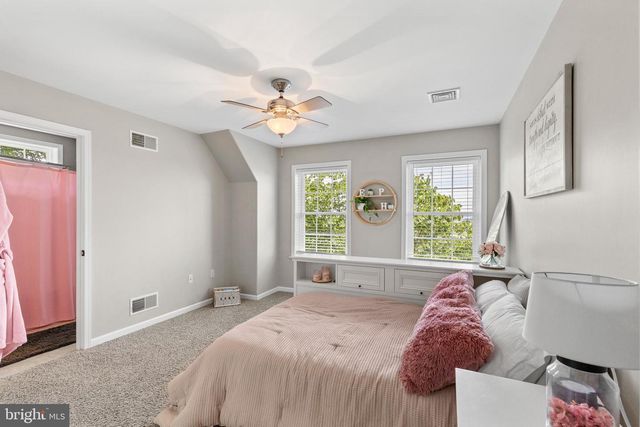 5611 MEADEVILLE RD, Gap, PA 17527