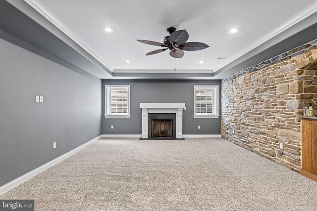 5611 MEADEVILLE RD, Gap, PA 17527
