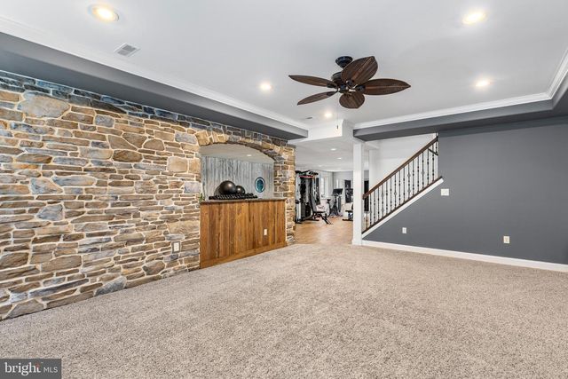 5611 MEADEVILLE RD, Gap, PA 17527