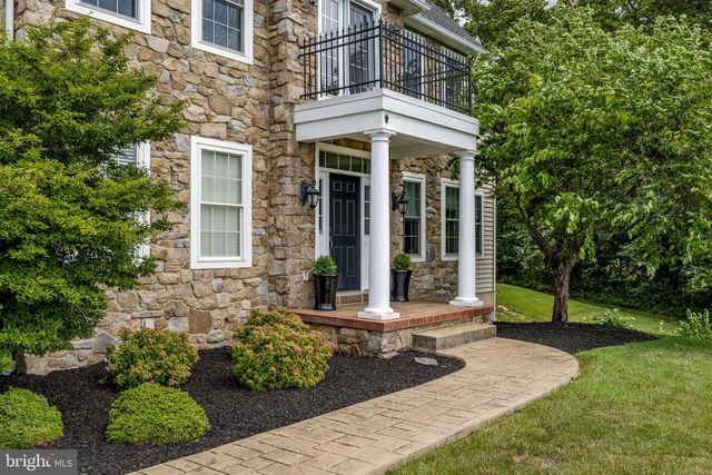 5611 MEADEVILLE RD, Gap, PA 17527