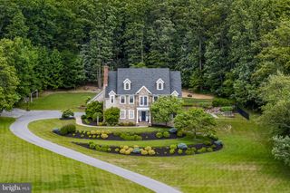 5611 MEADEVILLE RD, Gap, PA 17527