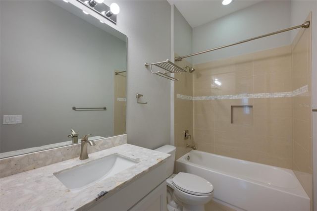 7087 TAMWORTH PARKWAY, Sarasota, FL 34241