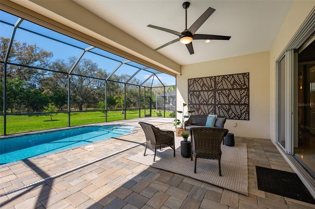 Image 46 of property listing at 7087 TAMWORTH PARKWAY, Sarasota, FL 34241