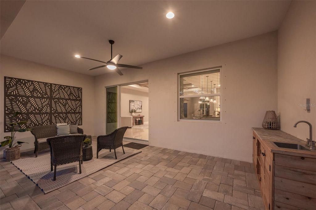 Image 48 of property listing at 7087 TAMWORTH PARKWAY, Sarasota, FL 34241