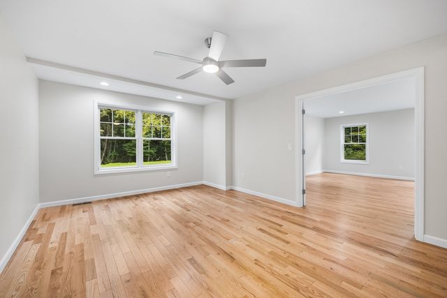 939 Monson Rd, Wilbraham, MA 01095