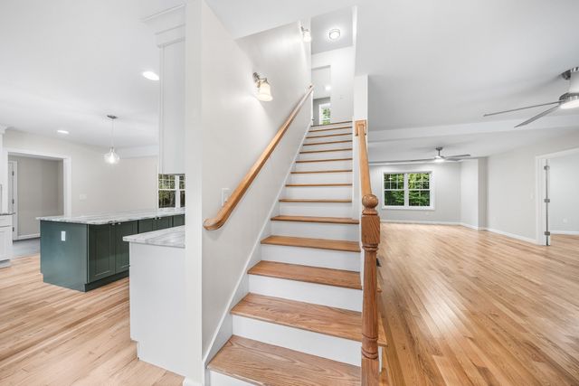 939 Monson Rd, Wilbraham, MA 01095