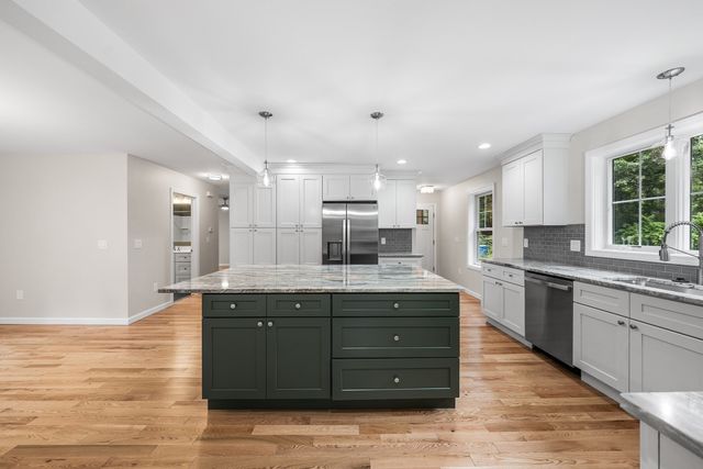 939 Monson Rd, Wilbraham, MA 01095