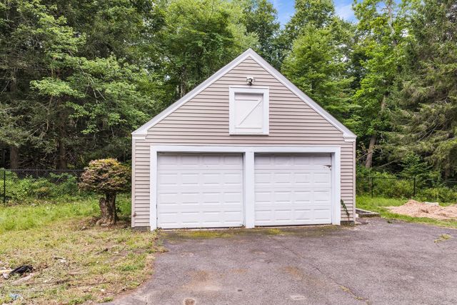 939 Monson Rd, Wilbraham, MA 01095