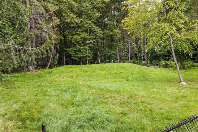 939 Monson Rd, Wilbraham, MA 01095