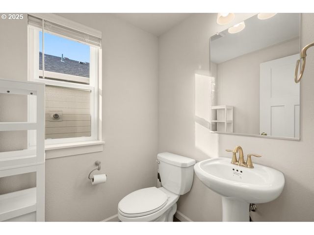 6421 Se 22ND St, Gresham, OR 97080