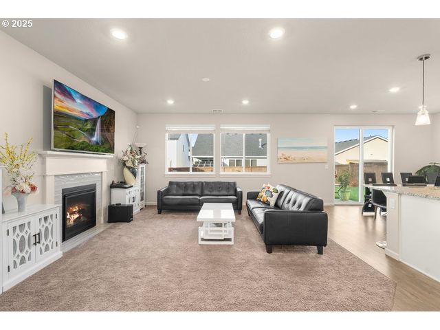 6421 Se 22ND St, Gresham, OR 97080