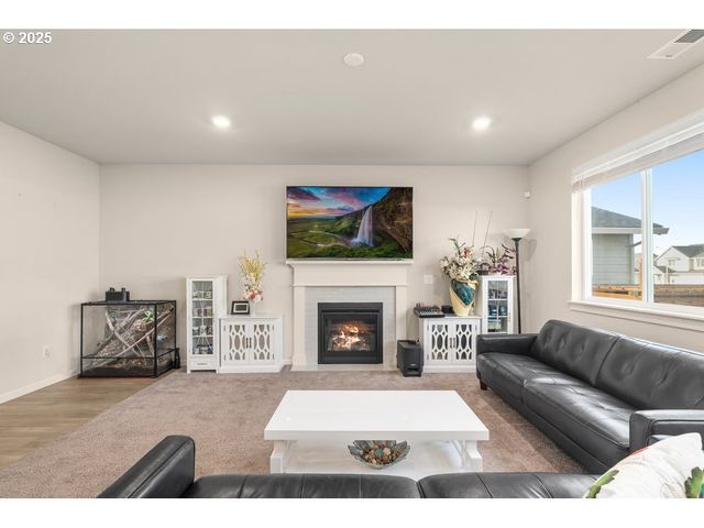 6421 Se 22ND St, Gresham, OR 97080