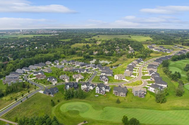 1872 Royal Boulevard N, Lake Elmo, MN 55016