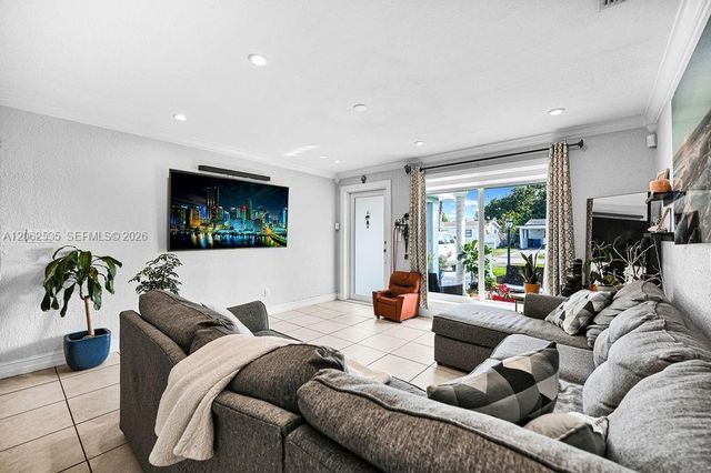 740 N 73rd Avenue, Hollywood, FL 33024