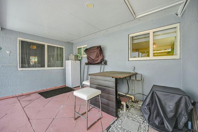 740 N 73rd Avenue, Hollywood, FL 33024