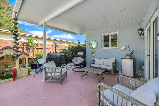 740 N 73rd Avenue, Hollywood, FL 33024