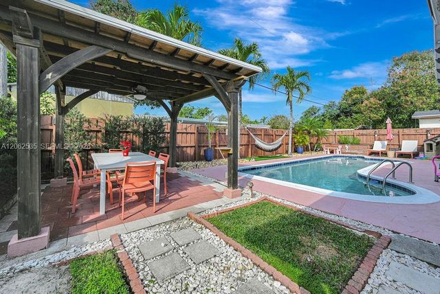 740 N 73rd Avenue, Hollywood, FL 33024