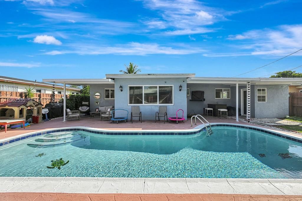 740 N 73rd Avenue, Hollywood, FL 33024