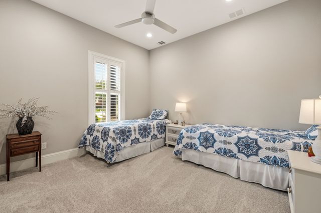 130 Sawgrass Drive, Heath, TX 75032