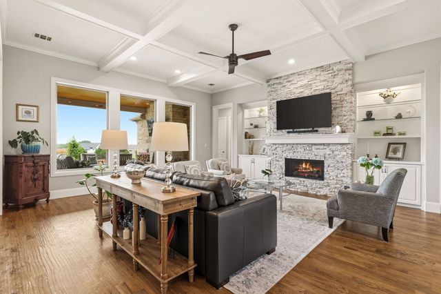 130 Sawgrass Drive, Heath, TX 75032