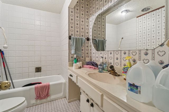 341 SW Dian Street, Burleson, TX 76028