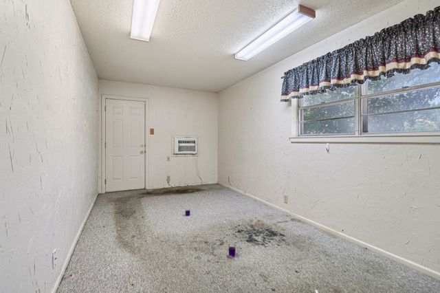 341 SW Dian Street, Burleson, TX 76028