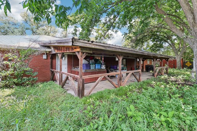 341 SW Dian Street, Burleson, TX 76028