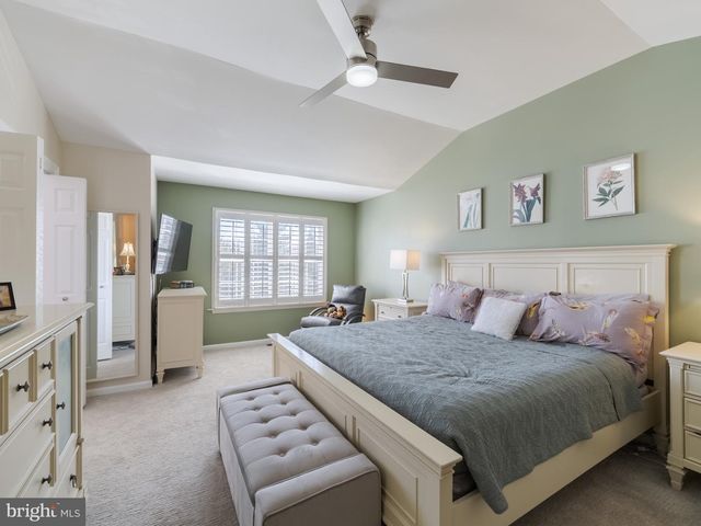 606 GREYCLIFFE LN, Ambler, PA 19002