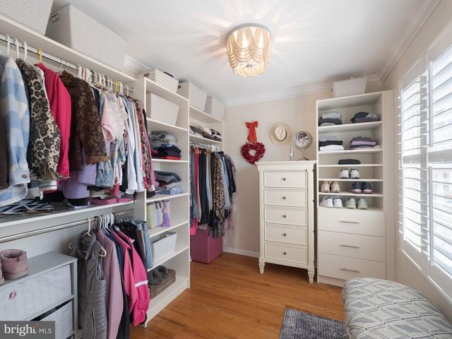 606 GREYCLIFFE LN, Ambler, PA 19002