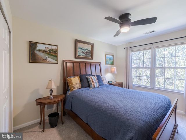 606 GREYCLIFFE LN, Ambler, PA 19002