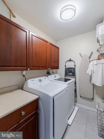 606 GREYCLIFFE LN, Ambler, PA 19002